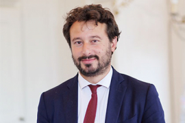 Simon Bertoux : Homme d’Intérieur Simon Bertoux : Homme d’Intérieur