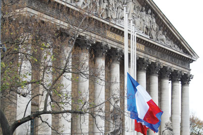 AC-assemblee-nationale-exterieur