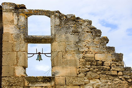 Le chemin de croix des édifices cultuels