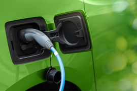 Achat d’un véhicule : l’électrique toujours derrière le thermique