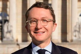 Encadrer les réseaux sociaux : la proposition de loi de Paul Midy