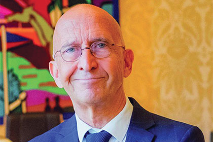 Philippe Gustin : De Budapest à Matignon